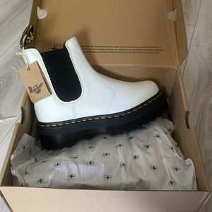 Dr Martens White Quad Platform 2976